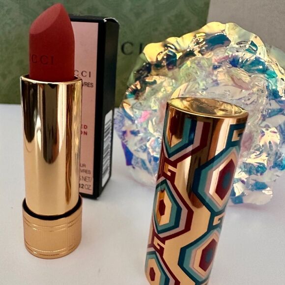 GUCCI LUXURY LIPSTICK – THEY MET IN ARGENTINA (208) | MATTE FINISH - Picture 16 of 17